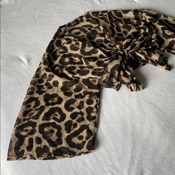 Shein Leopard Wrap Top - Picture 2 of 4